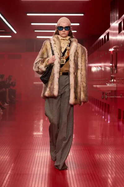 Look 14